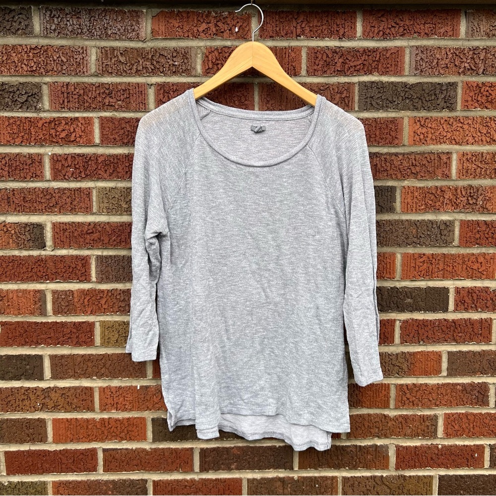 Aerie Marled Light Gray Knit Long Sleeve Sweater